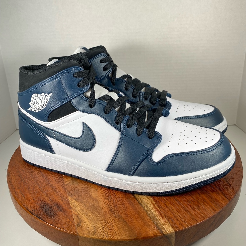 AIR JORDAN 1 MID ‘Armory Navy’